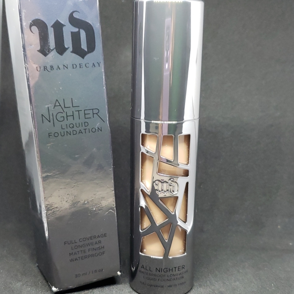💞Urban Decay All Nighter Foundation